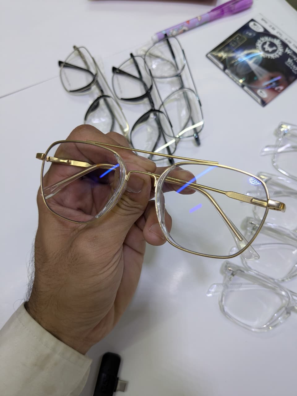 Old Money Style - screen Glass - Gold