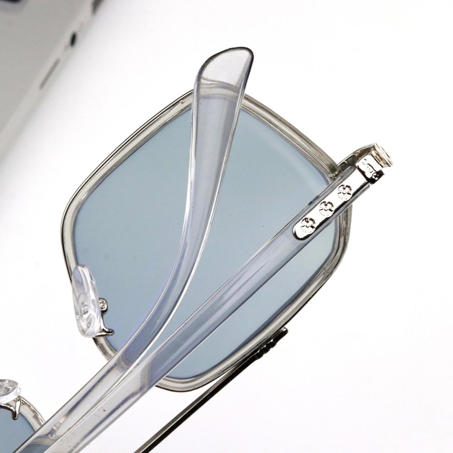 Polige – Arctic Chrome Transition + Screen